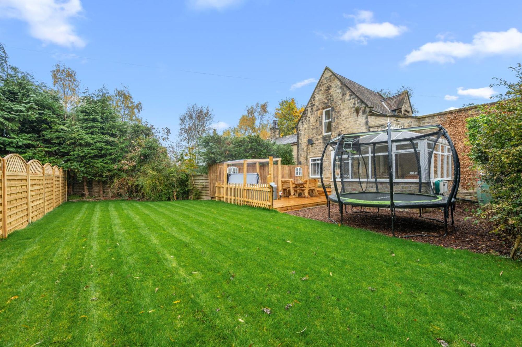 Вилла Relax At Little Hawkcliffe Steeton Экстерьер фото