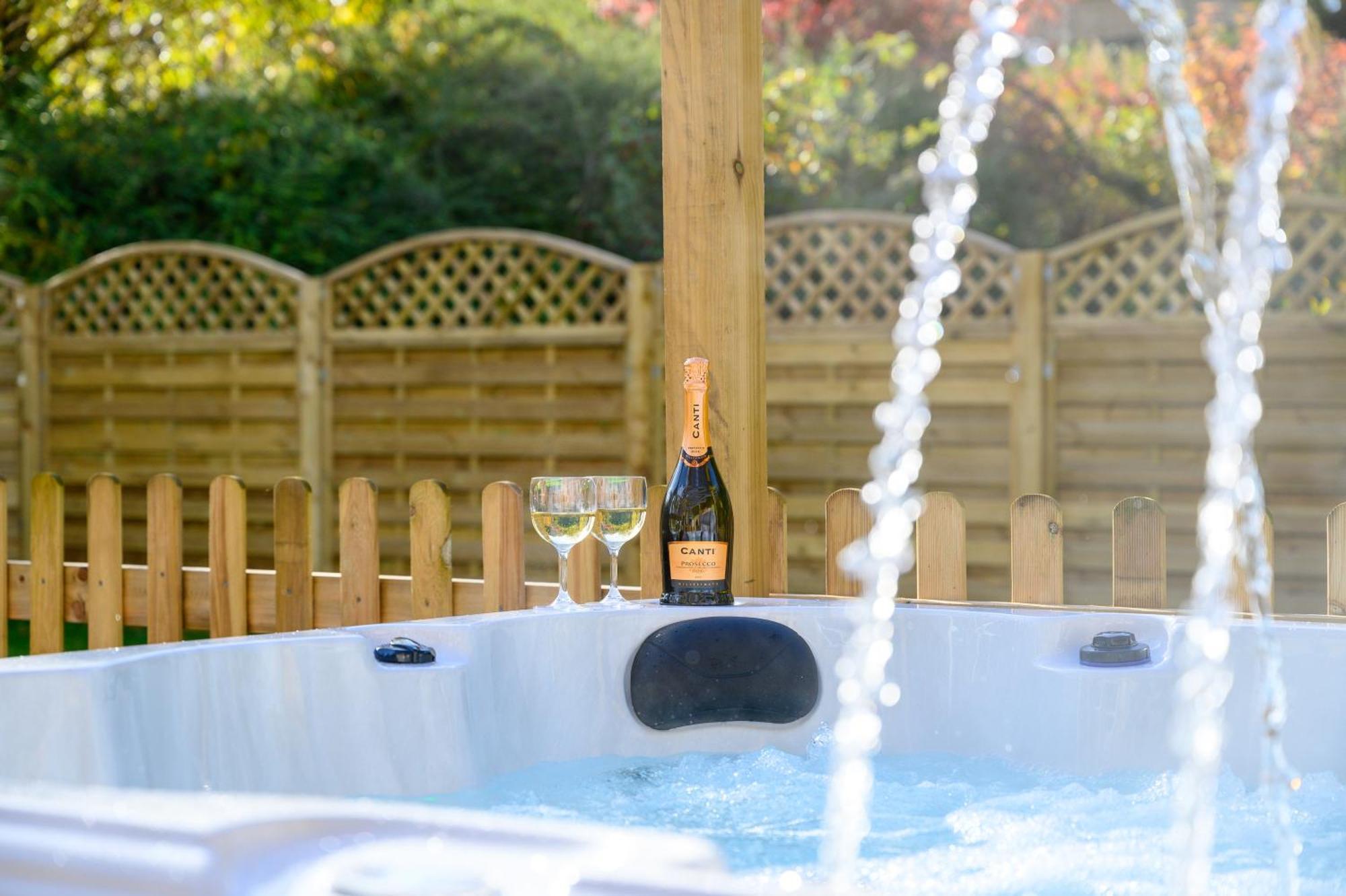 Вилла Relax At Little Hawkcliffe Steeton Экстерьер фото